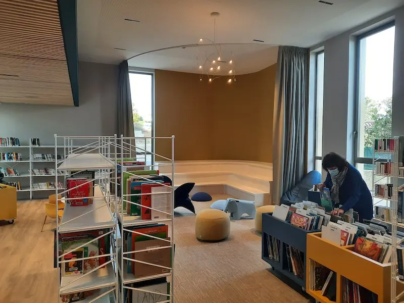 Intérieur bibliothèque