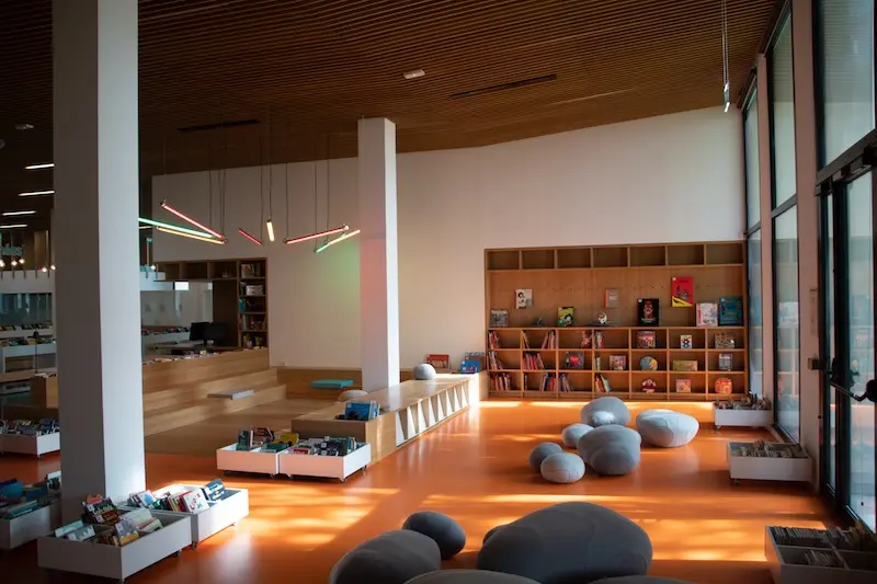 Intérieur de la bibliothèque
