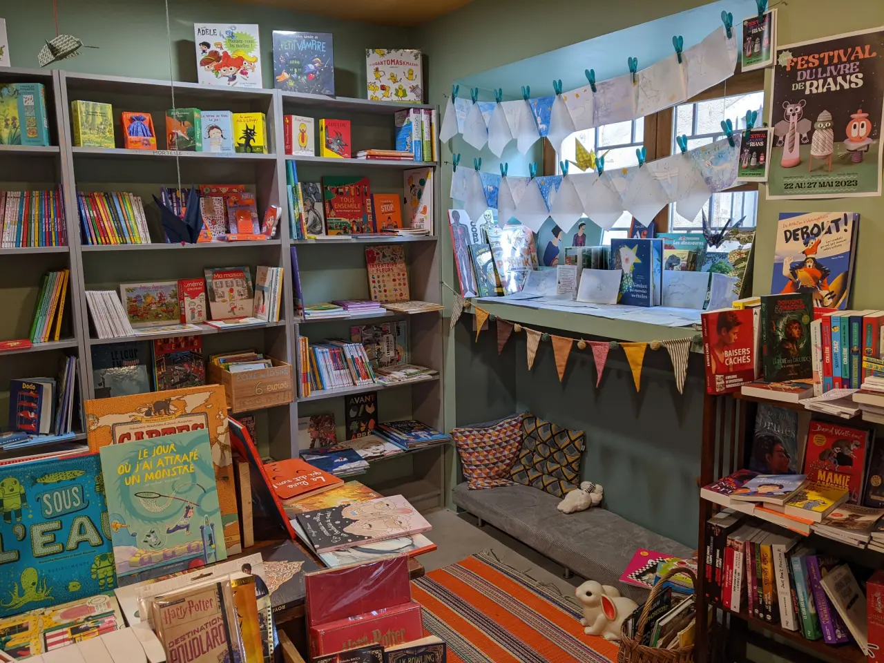 Intérieur librairie