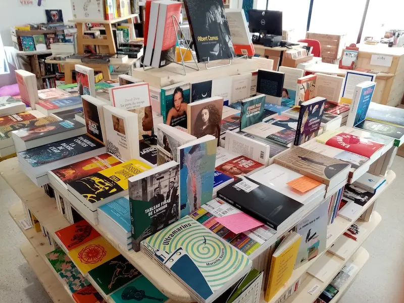 Intérieur librairie