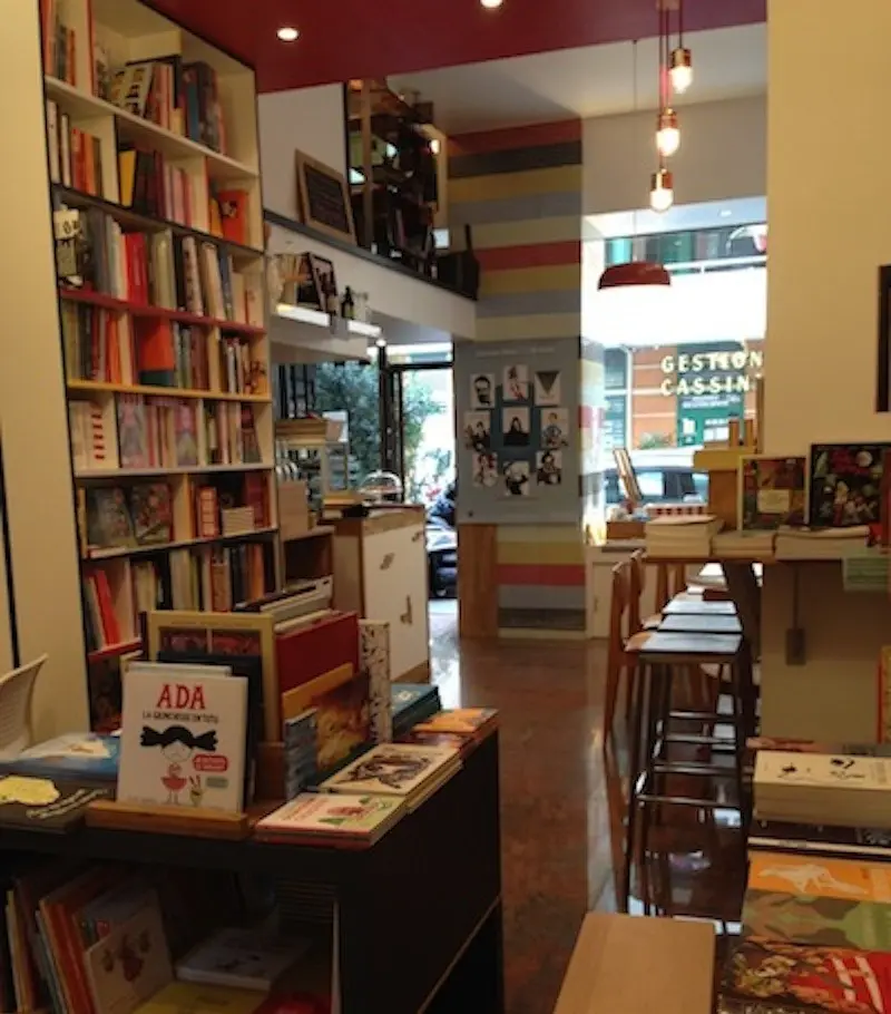 Intérieur librairie