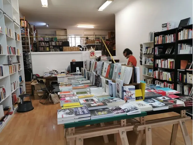 Intérieur librairie