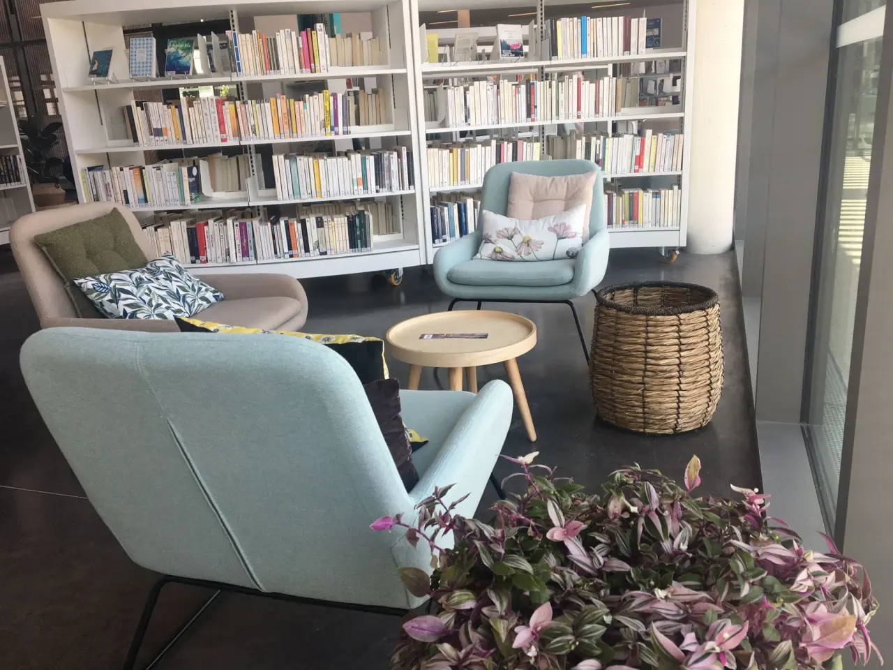 Intérieur médiathèque 2