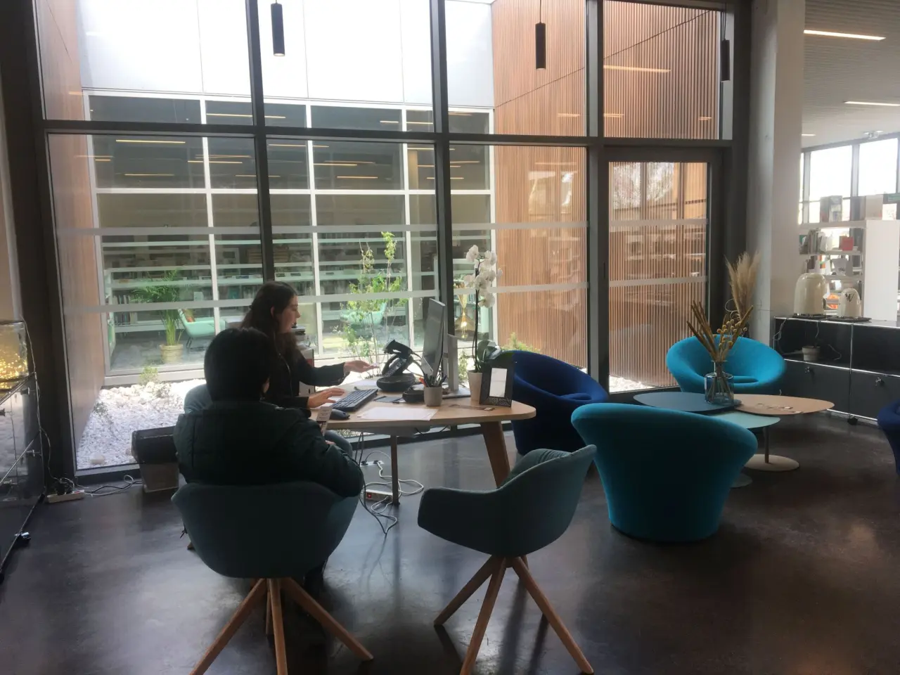 Intérieur médiathèque