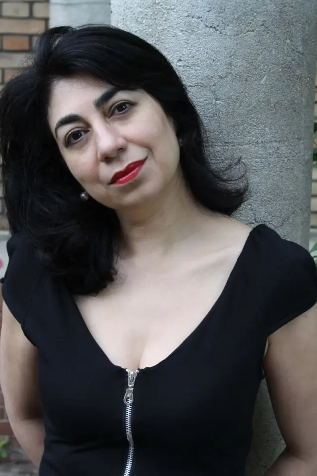 Photo portrait d'Azadée Nichapour, écrivaine
