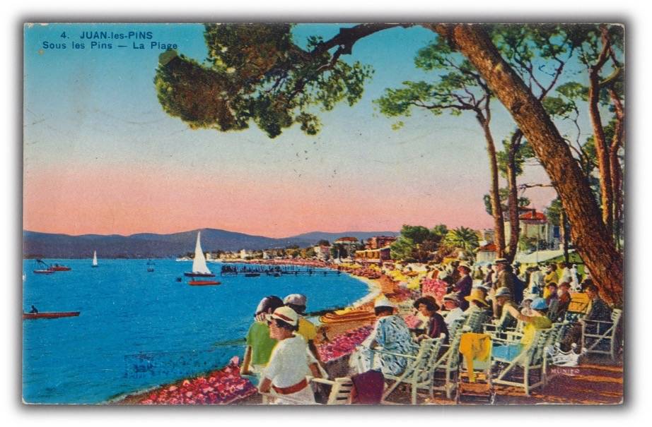 Carte postale de Juan-les-Pins : vue sur la mer.
